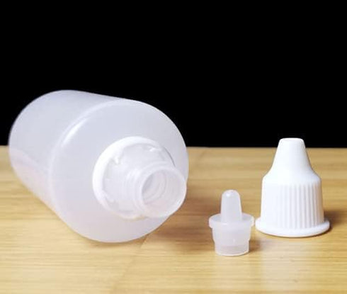 HLLMX 8 PCS Empty Plastic Squeezable Dropper Bottle, 5ML Container with Screw Cap for Essential Oil