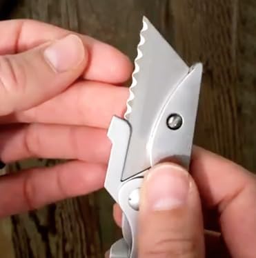 Utility Knife Serrated Blades TWO 10 Packs Heavy Duty Saw Razors in Convenient Storage Box Standard Size Serrated
