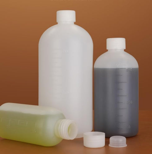 2PCS 1000ml/34oz Empty Plastic Graduated Lab Chemical Container, Reagent Bottle with Inner Plug for Liquid Storage