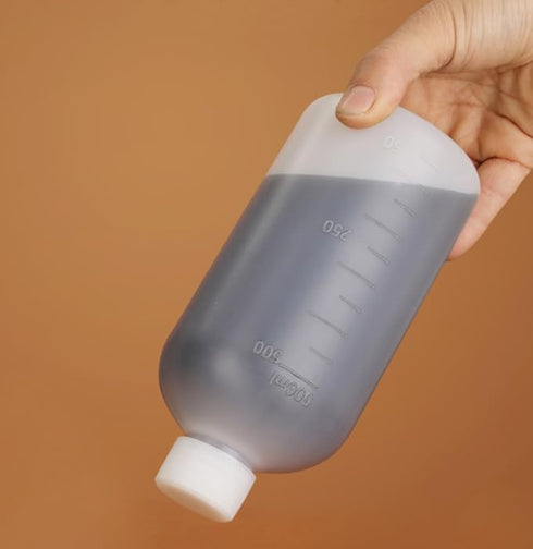 2PCS 1000ml/34oz Empty Plastic Graduated Lab Chemical Container, Reagent Bottle with Inner Plug for Liquid Storage