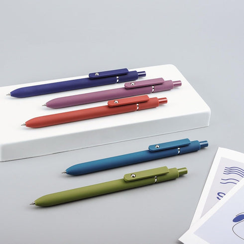 Smooth Writing Aesthetic Pens, Retractable Quick Dry Gel Ink 0.5mm Black Ink Pens for Office School 5pcs Vintage