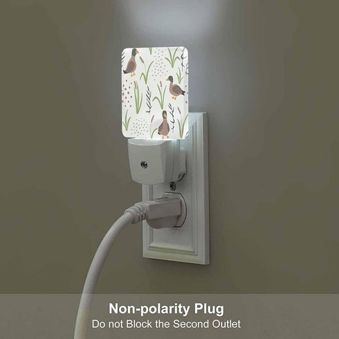 Chrobak LED Night Light,Natural Grass Landscape Wild Duck LED Night Light Plug into Wall with Dusk to Dawn Light Sensor