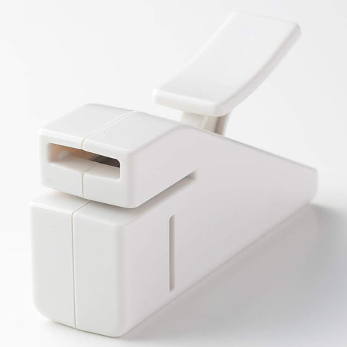 MUJI Stapleless Stapler White by MUJI