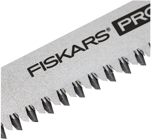 Fiskars Pro POWER TOOTH Compact Utility Hand Saw with 6 in Blade