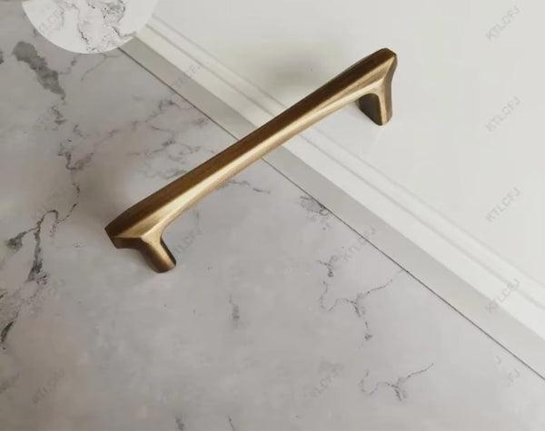 Aoleegatt Modern Minimalist European Gold Black Copper Brushed Handle Nordic Wardrobe Handle Cabinet