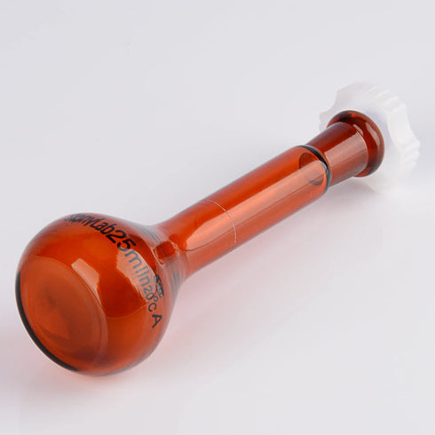 stonylab Glass Volumetric Flask, Class A Amber Volumetric Flask with Glass Stopper, Borosilicate Glass Heavy Wall