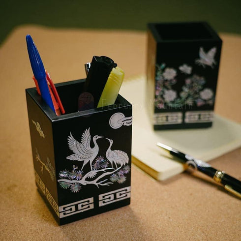 February Mountain Handcrafted Korean Mother-of-Pearl Pen Holder, Elegant Black Desk Organizer