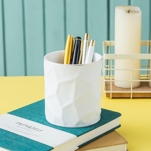 Ceramic Irregular Round Pen Holder, Cute Stand Gold Line Pencil Cup Pot, Desk Organizer for Girls Makeup Brushes, White