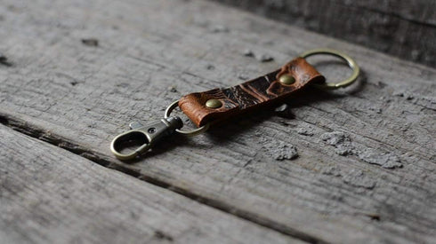 JJNUSA Brown Leather Key Chain with Flower Pattern and Easy Clasp Key Wrist Lanyard Holder