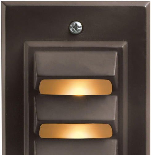 1542BZ Hinkley Landscape Vertical Deck Light