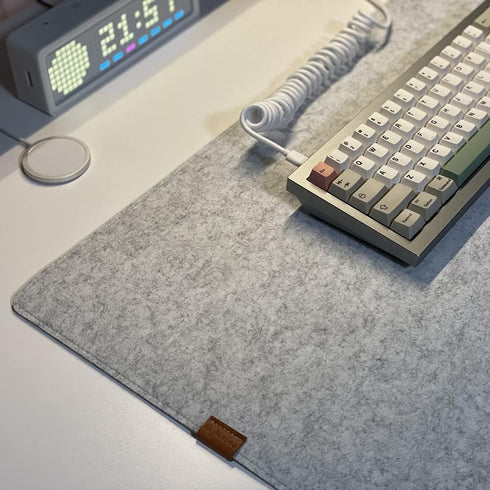 Felt Desk Mat, Non-slip Mouse Pad 31.5"x15.7" for Office Supplies, Desk Accessories for Home and Office (Light Gray)