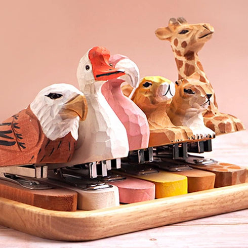 Wooden Animal Stapler Set, Squirrel Desktop Stapler, Handmade Wood Carving for Office Stationery