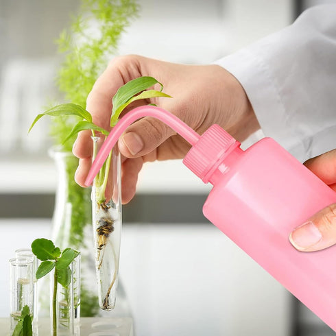 Tatoo Lash Squeeze Bottle, Safety Rinse Plastic Medical Lab Washing Bottle (2 Pink, 250ml)