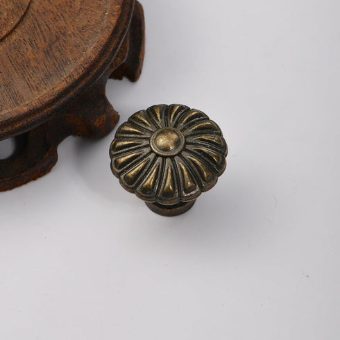 PIYYQNY 6 Drawer Handles Pcs Vintage Drawer Knob Pulls Antique Bronze Dressing Table Knobs Suitable for Wardrobe Doors