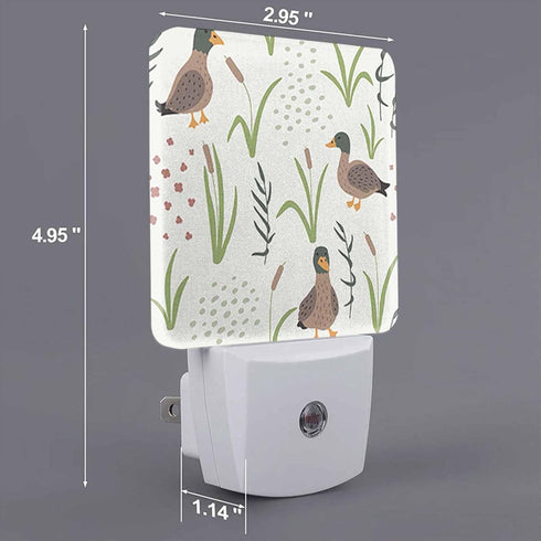 Chrobak LED Night Light,Natural Grass Landscape Wild Duck LED Night Light Plug into Wall with Dusk to Dawn Light Sensor