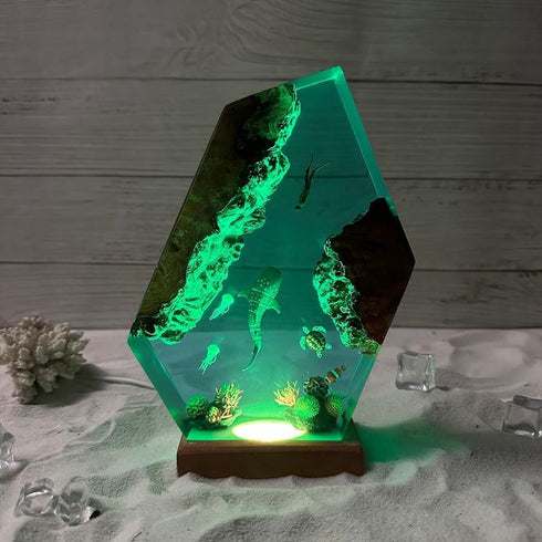 (6 4IN) Ocean Scene LED Night Light, Underwater Marine Life Resin Lamp, Color Changing Desk Decor with Wooden Base *