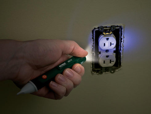 Extech MD10 Non-contact Magnet Detector with Built-in Flashlight, Blue