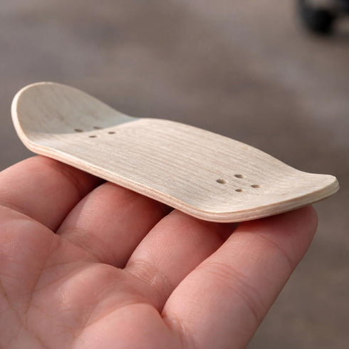 Novabright 100 4" 2.6" 60 40 1/42" Pcs Maple Fingerboard Wood Veneer Pieces x Straight Cut, Cross Cut Thickness