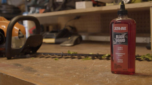 12oz (22503), STA-BIL Blade Guard - Premium Lubricant, Helps Maintain Edge, Will Not Harm Plants, Protects Against Rust
