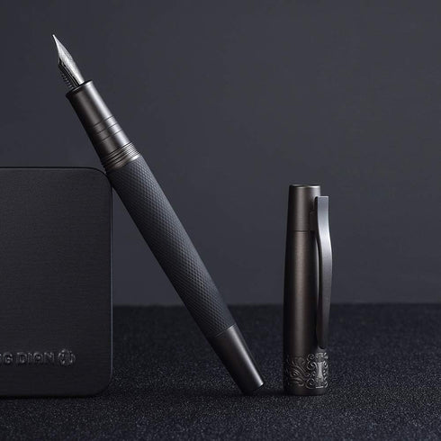 Hongdian 6013 Pure Black Solid Metal Fountain Pen with Extra Fine Nib, Senior General Ink Converter Pen in Metal Box