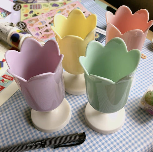 Purple Tulip Pen Holder for Desk, Cute Plastic Makeup Box, Small Stationery Organizer, Pencil Stand for Office Supplies