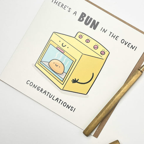 Mummy Old English Co. Bun in the Oven Card - Funny Pregnancy Announcement Card - Cute Congratulations Card for Parents
