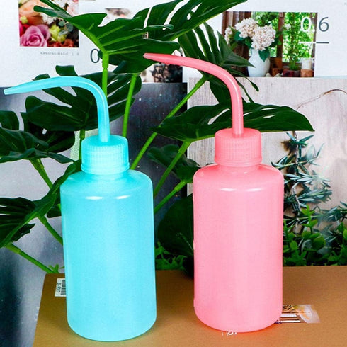 1Pc Plastic Squeeze Bottle, Safety Narrow Mouth Drip Washing Bottle for Tattooing, Eyelash Cleaning, 250 ML Pink