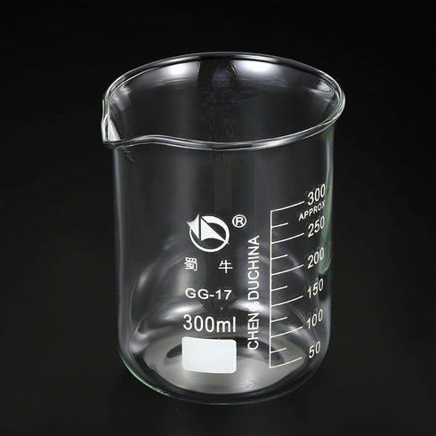 PATIKIL 300ml Low Form Glass Beaker, 3.3 Borosilicate Glass Measuring Cups with Spout for Kitchen Lab Liquids