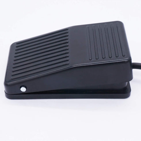 Twidec 10A 250VAC Momentary Nonslip Plastic Foot Pedal Switch, SPDT NO NC Handsfree Black Foot Switch with 1M Cable