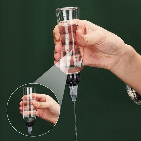 BENECREAT 10PCS 100ml Transparent Plastic Squeeze Bottles with Scale and Black Twist Cap for Liquids