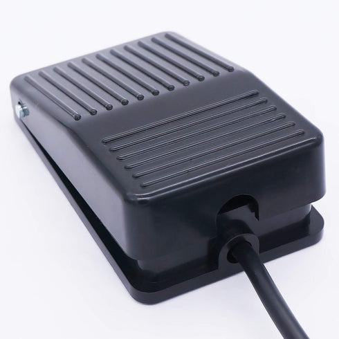 Twidec 10A 250VAC Momentary Nonslip Plastic Foot Pedal Switch, SPDT NO NC Handsfree Black Foot Switch with 1M Cable