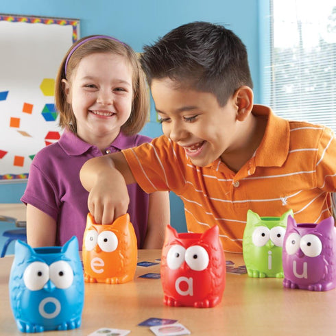 Set Learning Resources Vowel Owls Sorting - Phonics Games for Kids, Vowel Sounds, Toddlers Vocabulary Building, ABC