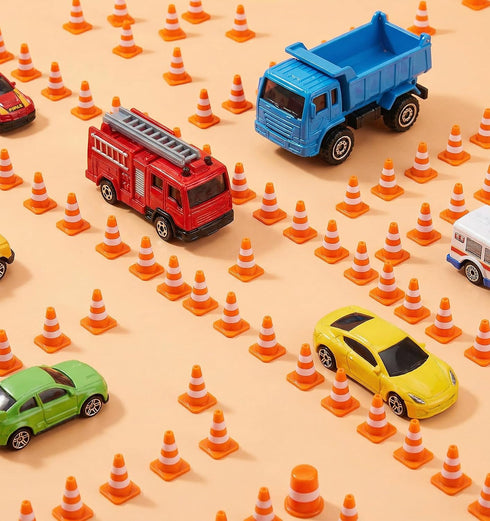FRCTLNKG 30Pcs 1 Inch Sets Mini Traffic Cones, Plastic Small Orange Cones, Train Scene Cone Party Decorations