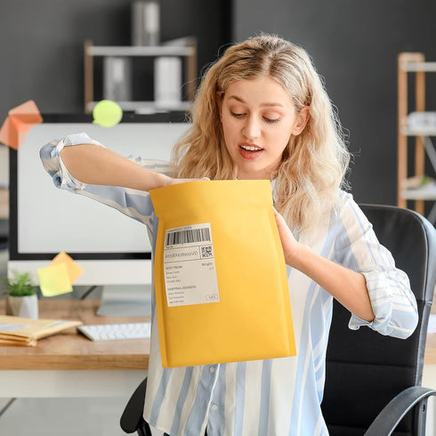UCGOU Yellow Kraft Bubble Mailers 10.5x16 Inch 25 Pack, Self Sealing Tear Resistant Padded Envelopes for Shipping