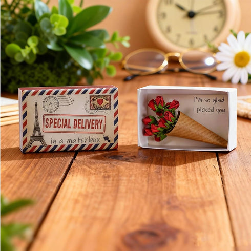 OAEUQ Red Paper Roses in Matchbox - Miniature Rose Bouquet Valentine's Gift for Her Unique Love Token Alternative