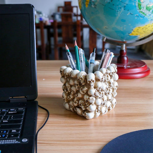Halloween Decor Skull Pen Holder, Goth Human Skull Makeup Accessory for Desk, Gothic Pencil Cup