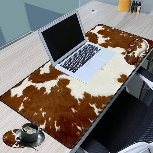 VSOJSOJKE Set Large Game Mouse Pad + Wrist Support Pad + Coffee Coaster, Brown Cow Print Pattern Foldable Table Mat