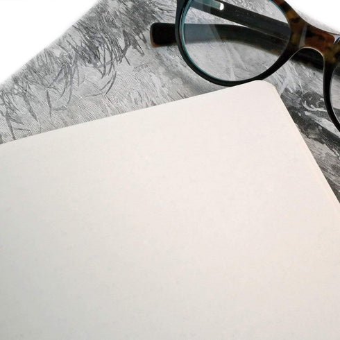 RICCO BELLO Blank Page Hardcover Notebook, 5.7 x 8.4 inches with Lined Writing Guide, Pen Loop, Band Closure, Brown.