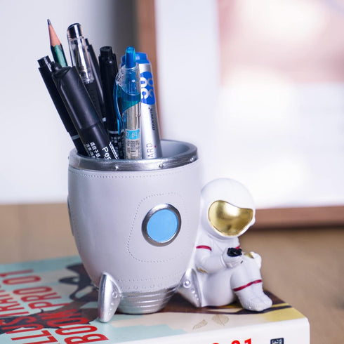 Pen Holder, Astronaut Stand for Desk, Decorative Resin Pencil Organizer, Ideal Gift for Office or Classroom