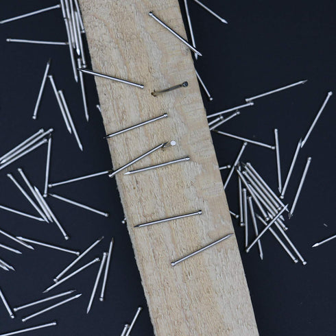 600pcs Hardware Nails - 1'' × 17 Ga Nickel Plated Hanging Nails for Pictures, Brad Head Nails, Wood Nails, Finishing