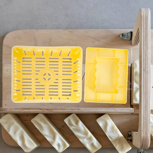 Artibetter Homemade Tofu Press Mold Box, Soybean Curd Making Tool with Press Plate, Food-grade Sturdy Tofu Maker Mold