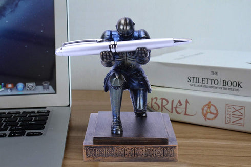Resin Soldier Executive Pen Holder Desk Organizer, Cool Pen Stand Home Decor, Resin Pencil Holder with a Pen for Men as