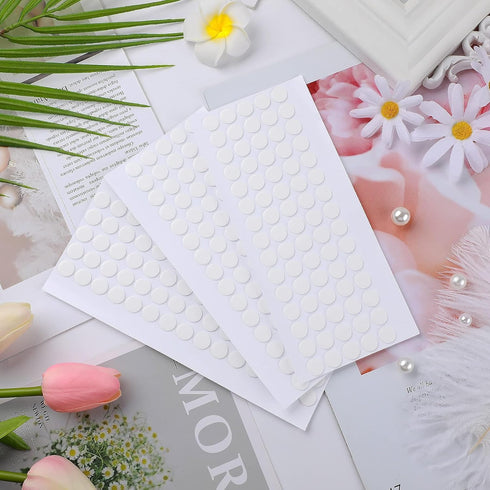 JANYUN 560 Pieces Double Sided Sticky Dots, Removable Round Putty Small Stickers for School and Festival Decoration