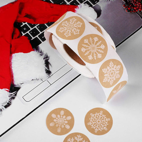 Ruisita 600 Pieces Kraft Snowflake Stickers, Self Adhesive Labels for Christmas Winter Favor Seals