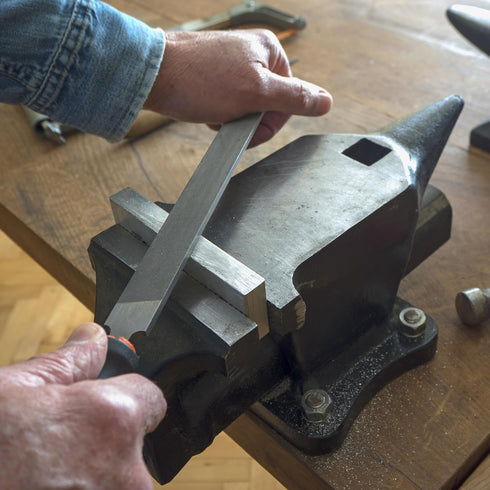 Hand Saw Sharpening Tool, Feather Shaped Taper Files Sharpener for Professionals, Hand File for Pruning Saws