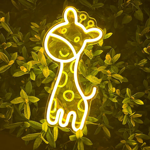 HOUJAUMAI 5V Giraffe Gifts for Kids Bedroom Night Light with Baby Smart Giraffe Lamp Cool Room Decor Bedside Lamp Boys