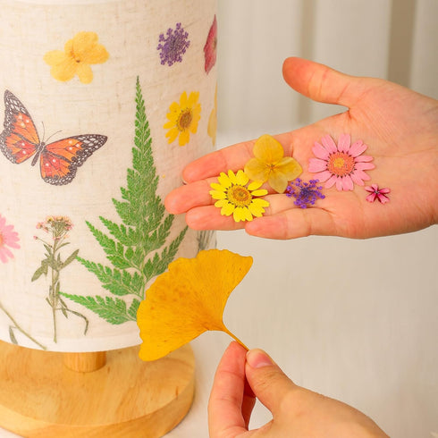 WSYEAR Pressed Flowers Bedside Lamp, Charming Floral Table Lamp with Wood Base for Bedroom