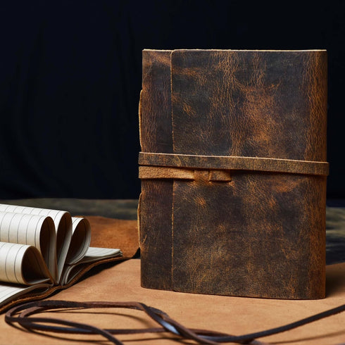 LEATHER VILLAGE Leather Bound Journal, Writing Notebook for Men Women, 300 Kraft Pages, Handmade, Rustic Brown