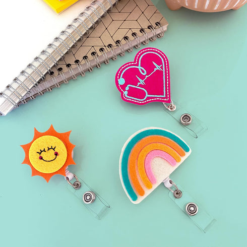 Nurse Badge Reel Retractable – Felt Badge Holder for Nurses, Students & Teachers – Cute EKG Heart Design