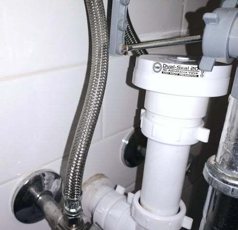 1-1/2-in Air Admittance Valve with Sink Drain P-Trap Kit